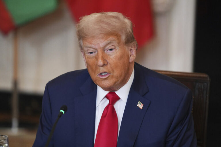 Za americké zbrane pre Ukrajinu bude platiť NATO, oznámil Trump