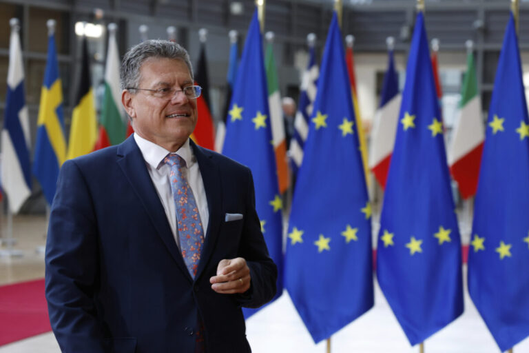 Šefčovič ide do Washingtonu na rokovania v snahe predísť zavedeniu 30-percentných ciel