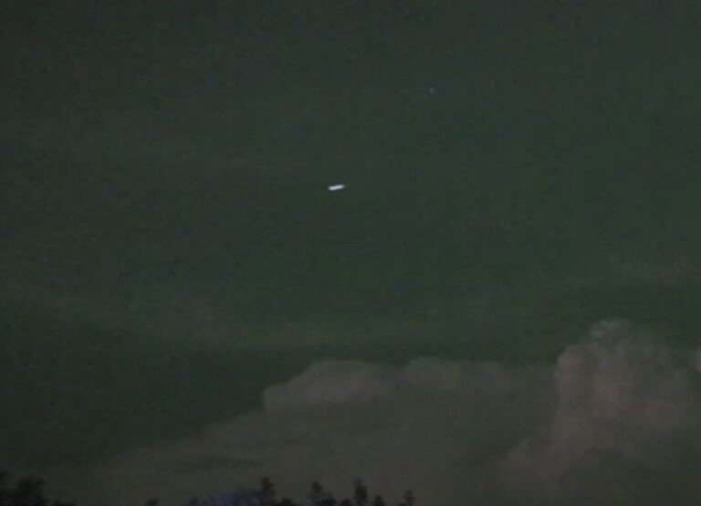 Maryland Man Films UFO počas búrky – čo to bolo?