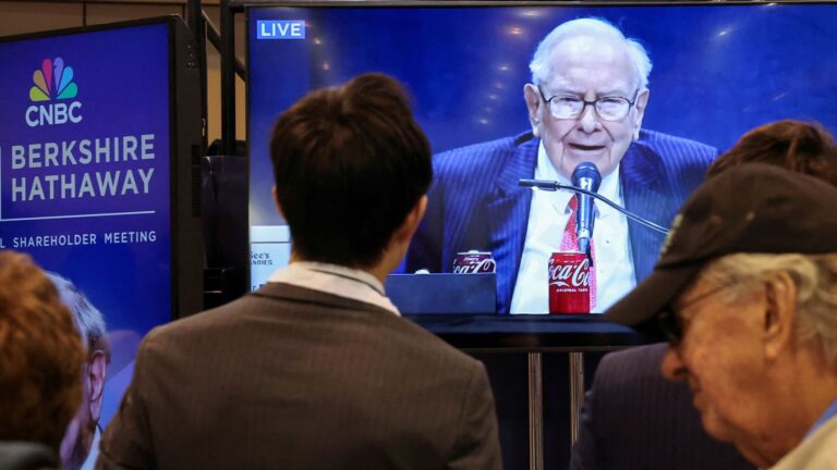 Berkshire Warren Buffett Hathaway odhaľuje nové podiely UnitedHealth