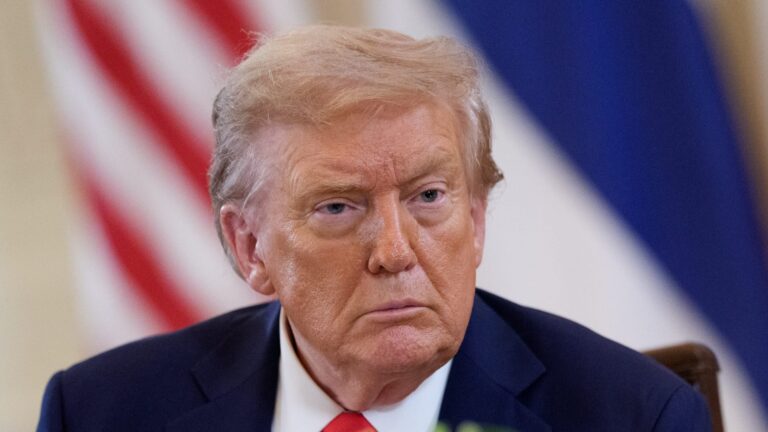 Trump utratil viac ako 100 miliónov dolárov na dlhopisy od nástupu do funkcie úradu