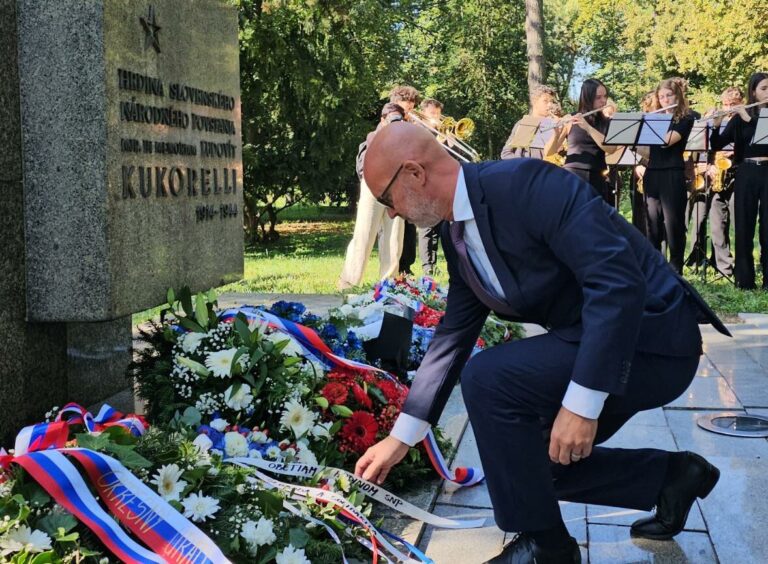 Opozícia si pripomenula výročie vypuknutia SNP. Posolstvo hrdinov SNP je podľa SaS dôležité aj dnes