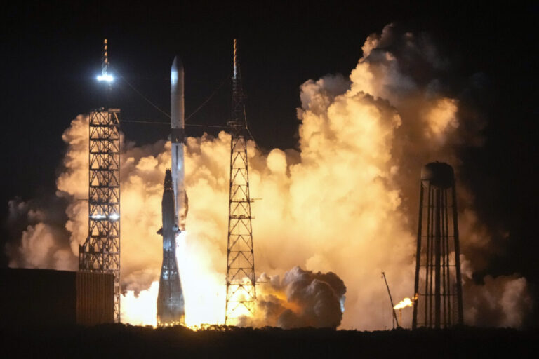 Top foto dňa (3. august 2025): Raketové vzlety do vesmíru 2025