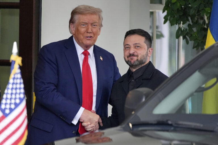 EÚ nalieha na Trumpa, aby na ochranu Ukrajiny nasadil stíhačky do Rumunska