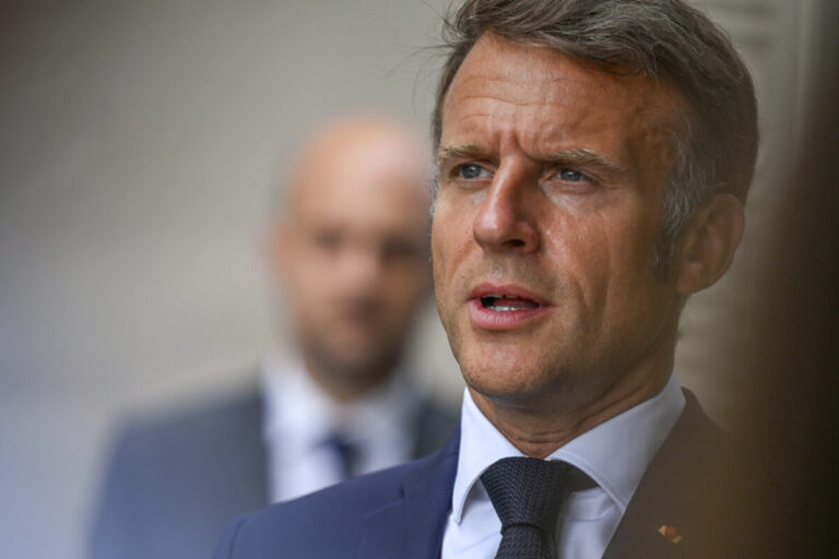 Macron: USA sú pripravené poskytnúť Ukrajine bezpečnostné záruky, ale sú proti členstvu v NATO