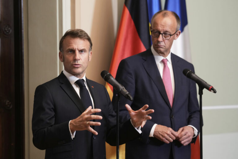 Francúzsko a Nemecko ostro odsúdili videá Hamasu s izraelskými rukojemníkmi