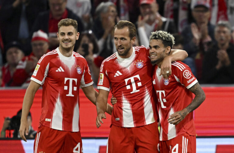 Bayern sa strachoval o výsledok, no získal tri body. Leverkusen stratil dvojgólové vedenie, hoci súper hral s červenou kartou – VIDEO