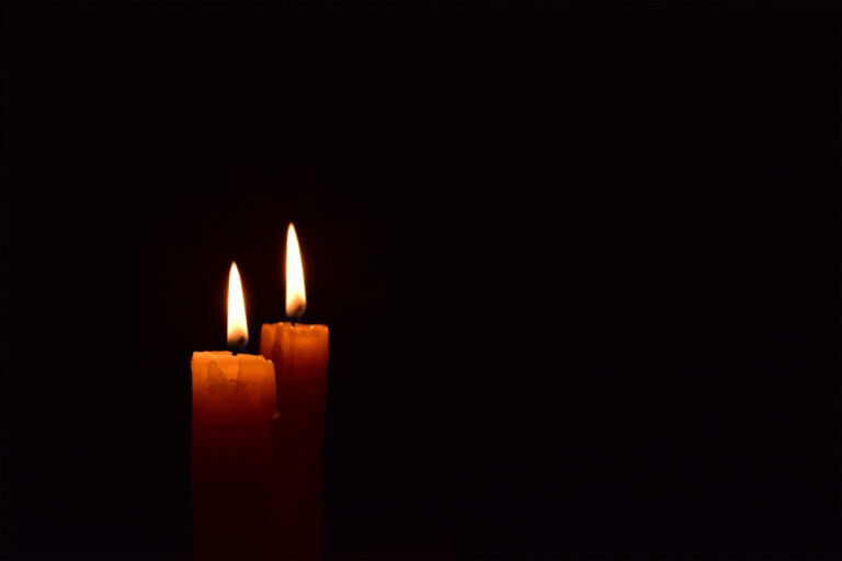 Dvoch tínedžerov našli mŕtvych v hoteli