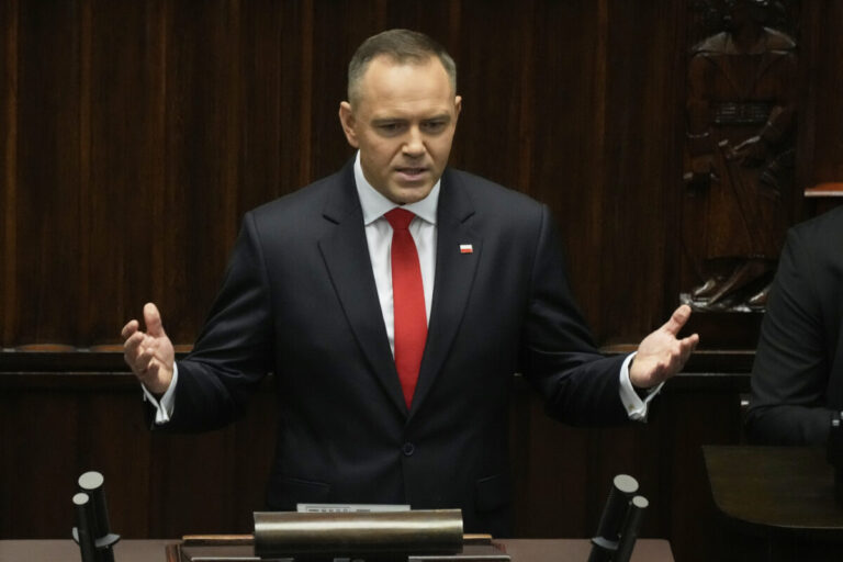 Nacionalistický historik Karol Nawrocki zložil prísahu ako prezident Poľska
