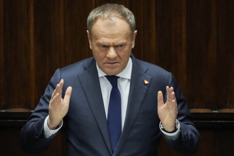 Jachty, erotické kluby či pirohy odolné voči krízam. Poľský dotačný škandál otriasa vládou Donalda Tuska