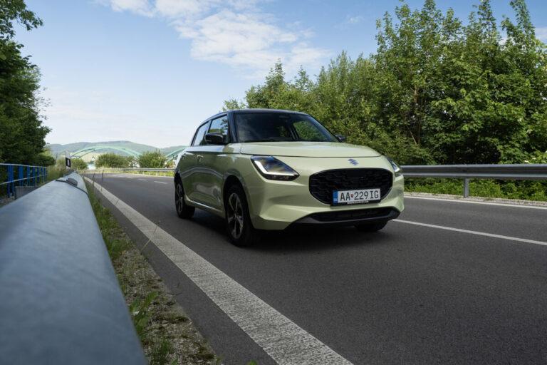 Test Suzuki Swift 1.2 4WD: Malý hatchback, ktorý je unikátom vo svojej triede – VIDEO