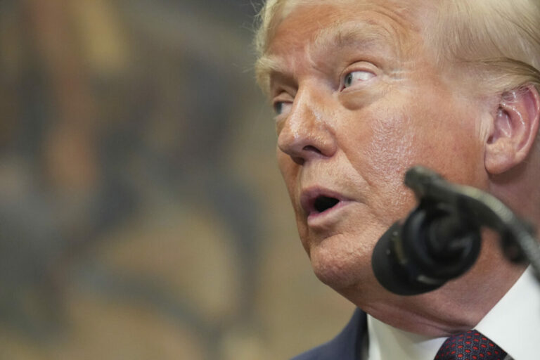 Trump uviedol, že vyslal jadrové ponorky do náležitých regiónov v reakcii na hrozby Medvedeva