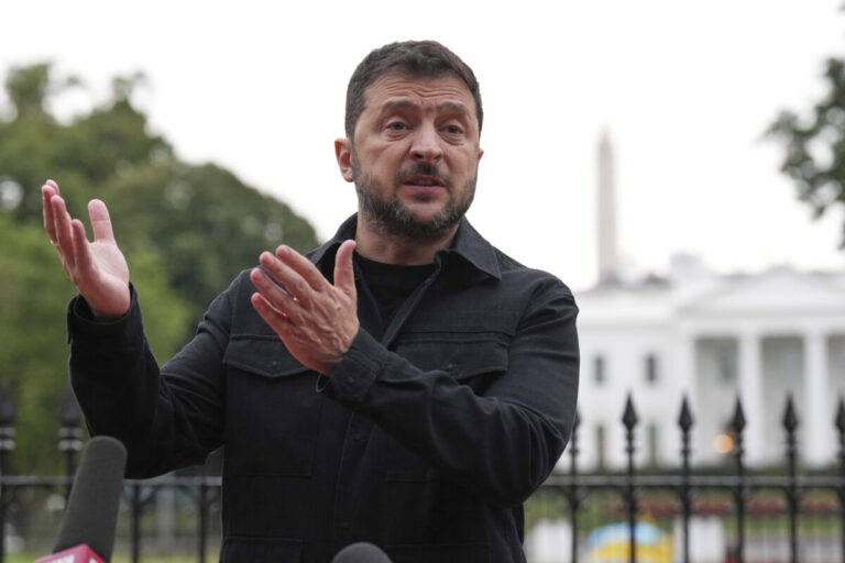 Zelenskyj: Ukrajine chýbajú stíhačky F-16 na ochranu vzdušného priestoru