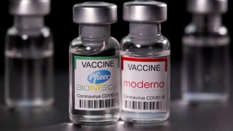 Pfizer, Moderna akcie padajú na správu Trump Child Covid Shot Report