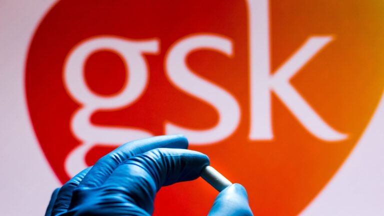 Spojené kráľovstvo GSK oznamuje investíciu v oblasti farmaceutického priestoru v USA vo výške 30 miliárd dolárov v štáte Trump.