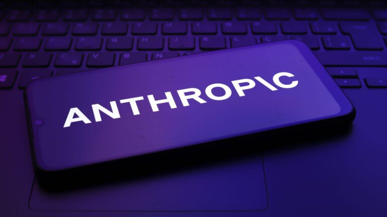Anthropic zaplatiť 1,5 miliardy dolárov na urovnanie súdneho sporu autorských práv autorských práv