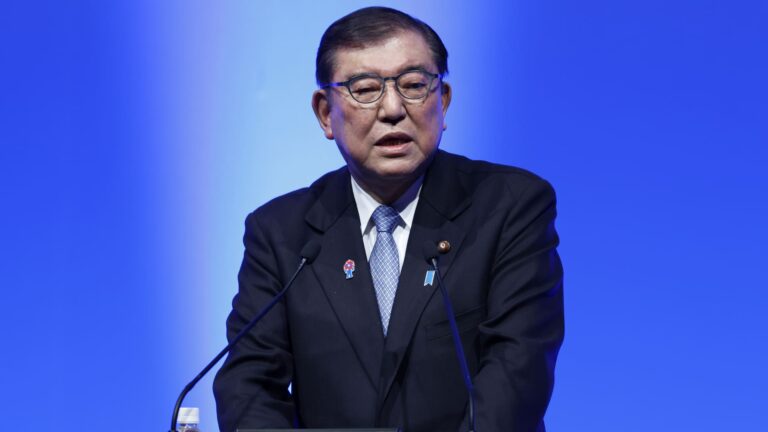 Japonský premiér Ishiba Shigeru oznamuje svoju rezignáciu
