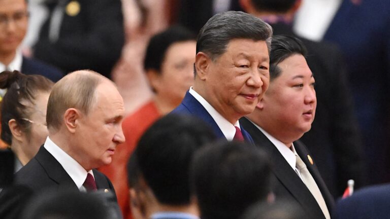 Čínska armáda by mohla byť vystavená s Putinom, Kim Jong Un sa zúčastnila