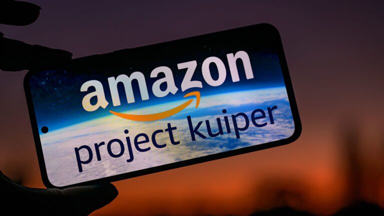 Amazon sa pripojí k SpaceX v satelitnom internetovom závode