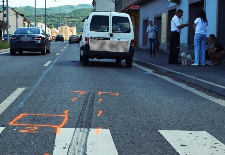 Mladá vodička zrazila na priechode v Žiari nad Hronom 9-ročného chlapca, skončil s ťažkými zraneniami
