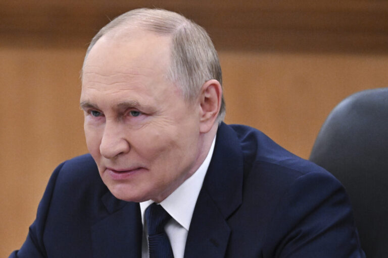 Putin na stretnutí s Ficom: Rusko nemá záujem na nikoho útočiť, chráni len svoje záujmy