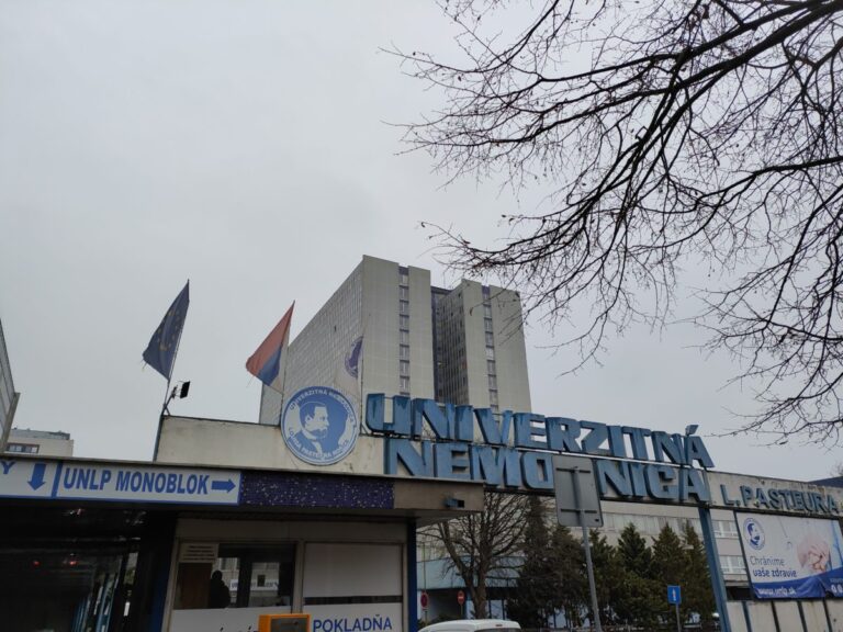 Odborári upozorňujú na nečinnosť vedenia UNLP Košice aj ministerstva po požiari v roku 2024