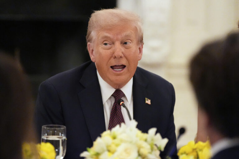Trump premenoval ministerstvo obrany na ministerstvo vojny, čoskoro sa plánuje stretnúť s Putinom