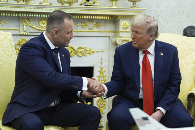 Trump ponúkol poľskému prezidentovi vyslať do krajiny ďalších vojakov