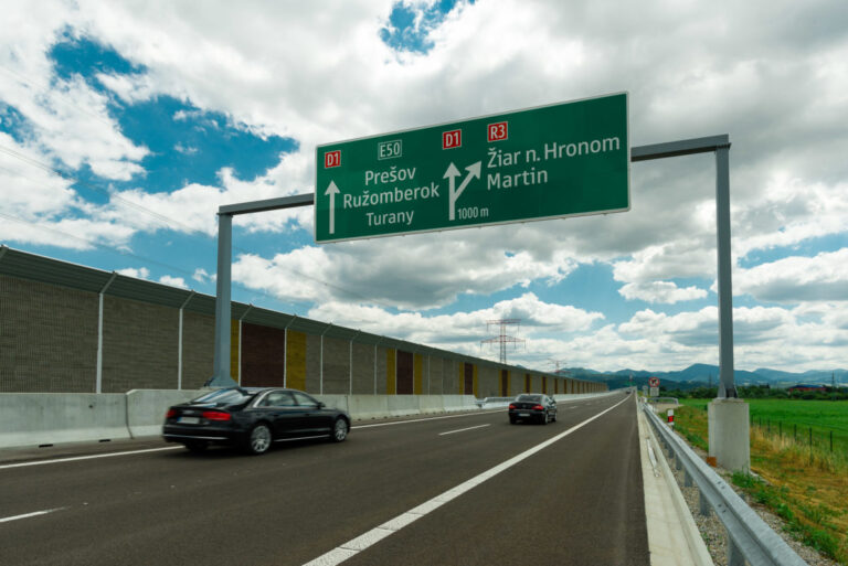 Na diaľnici D1 pri Dubnej Skale vymenia dopravné značenie, úsek bude uzavretý