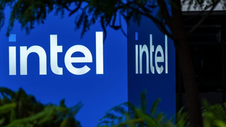 Spoločnosť Intel Stock o 50% v minulom mesiaci, čím stanoví podiel USA na 16 miliárd dolárov